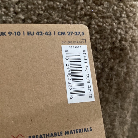 Slippers - Picture 3 of 3